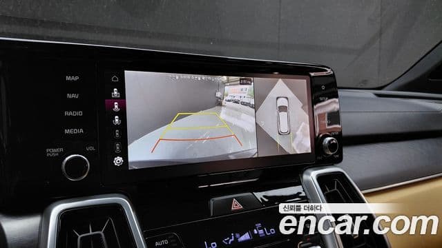 Kia Sorento 2021 — ფოტო 16/20