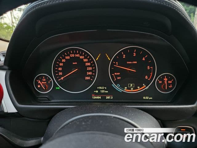 BMW 4 Series 2018 — ფოტო 17/20