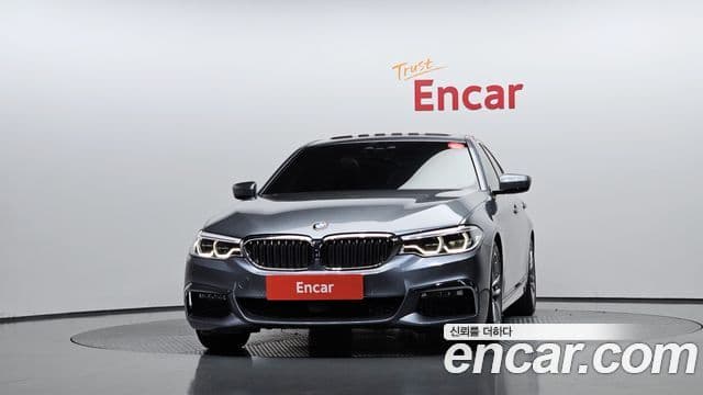 BMW 5 Series 2018 — ფოტო 3/20