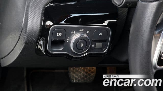 Mercedes-Benz A-Class 2020 — Şəkil 13/20