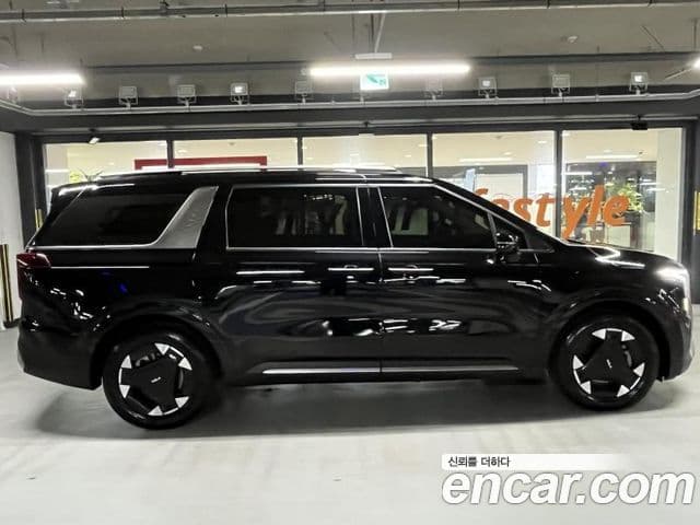 Kia Carnival 2024 — Şəkil 2/18