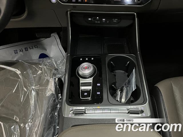 Kia Carnival 2024 — Şəkil 9/18