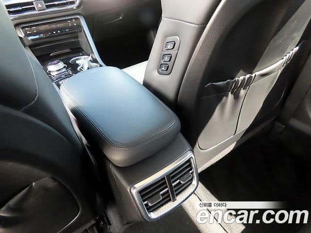Kia K5 2023 — Şəkil 16/20