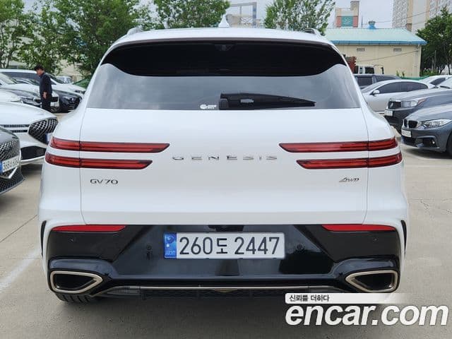Genesis GV70 2024 — Photo 19/20