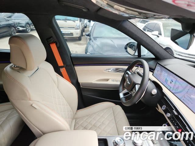 Genesis GV70 2024 — Photo 16/20
