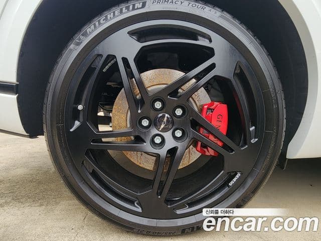 Genesis GV70 2024 — Photo 14/20