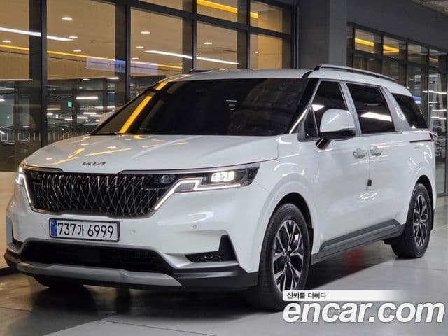 Kia Carnival 2022 — Фото 1/20