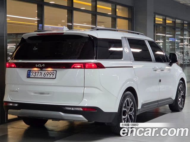 Kia Carnival 2022 — Фото 2/20