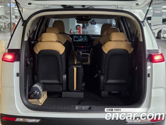 Kia Carnival 2022 — Фото 6/20
