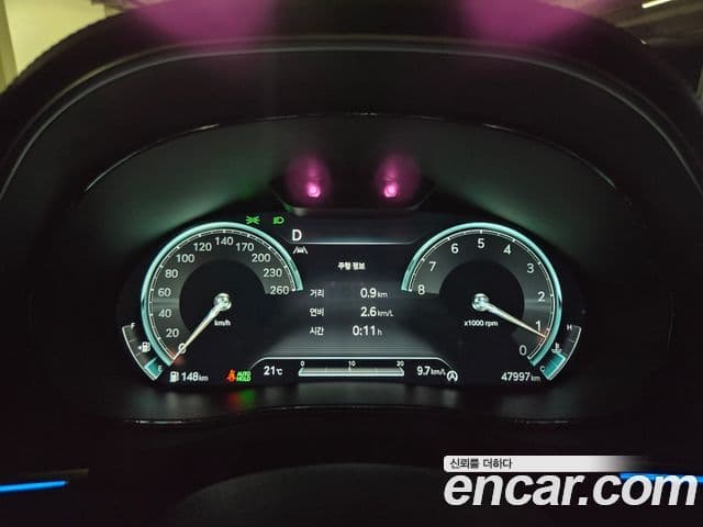 Genesis GV70 2021 — Şəkil 8/20