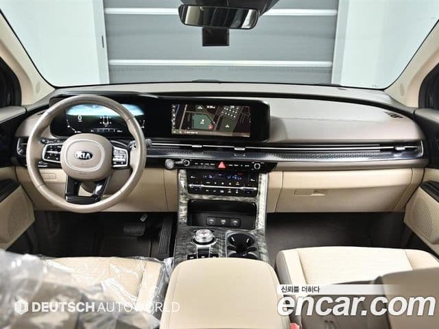 Kia Carnival 2021 — фото 6 из 20