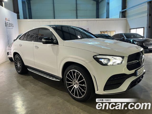 Mercedes-Benz GLE-Class 2022 — ფოტო 4/20
