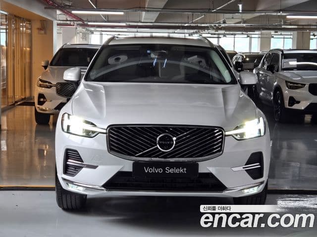 Volvo XC60 2026 — Фото 2/20