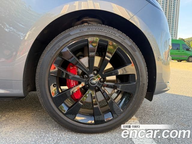 Land Rover Range Rover Sport 2025 — ფოტო 5/15