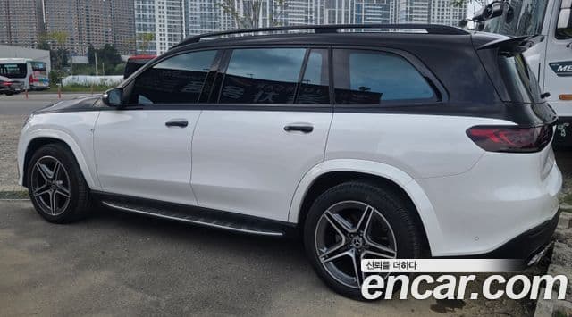 Mercedes-Benz GLS-Class 2022 — Photo 8/9
