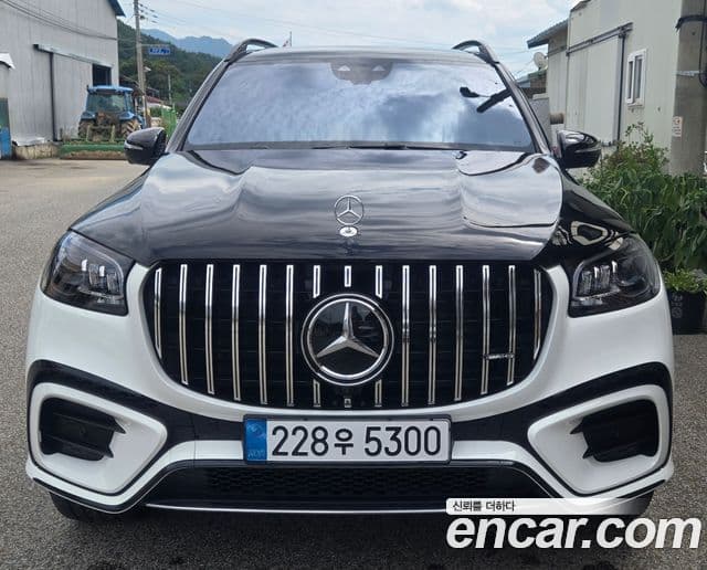 Mercedes-Benz GLS-Class 2022 — Photo 9/9