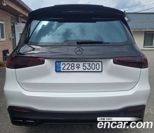 Mercedes-Benz GLS-Class 2022 — Photo 2/9