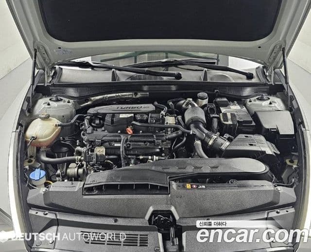 Hyundai Sonata Hybrid 2023 — Photo 18/20