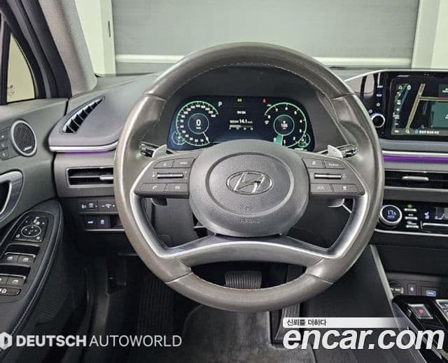Hyundai Sonata Hybrid 2023 — Photo 16/20