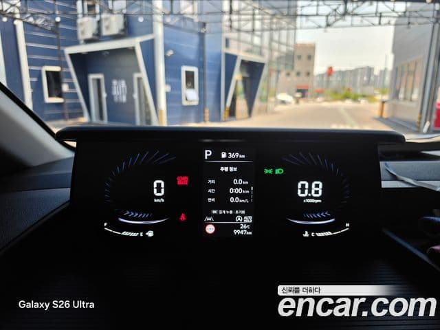 Hyundai Staria 2025 — Şəkil 4/5
