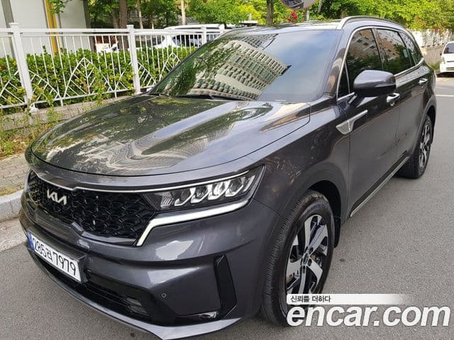 Kia Sorento 2023 — Фото 1/20