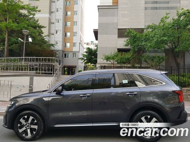 Kia Sorento 2023 — ფოტო 4/20