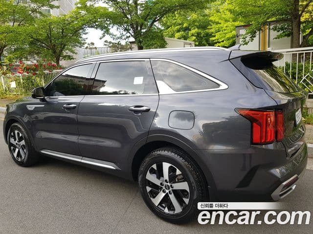 Kia Sorento 2023 — Фото 5/20