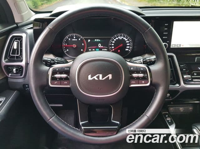 Kia Sorento 2023 — Фото 7/20