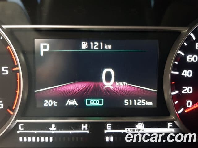 Kia Sorento 2023 — Фото 8/20