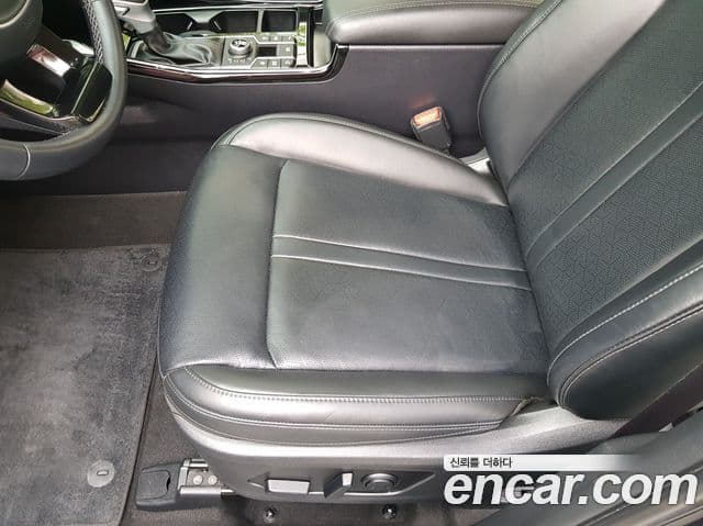 Kia Sorento 2023 — Фото 16/20