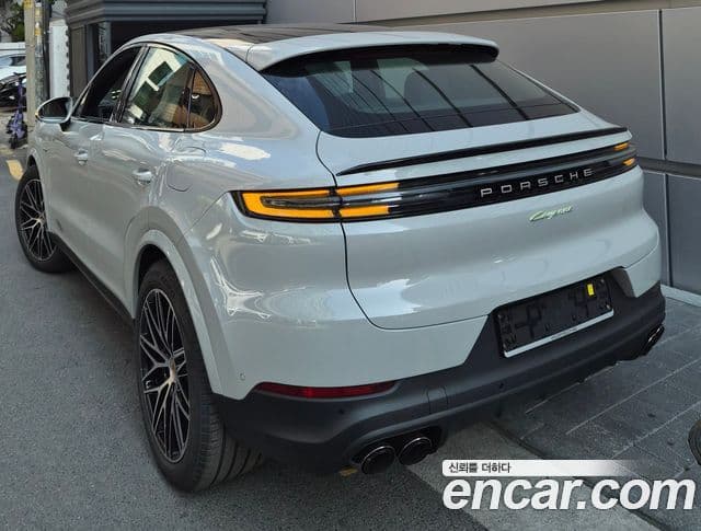 Porsche Cayenne 2026 — ფოტო 1/11