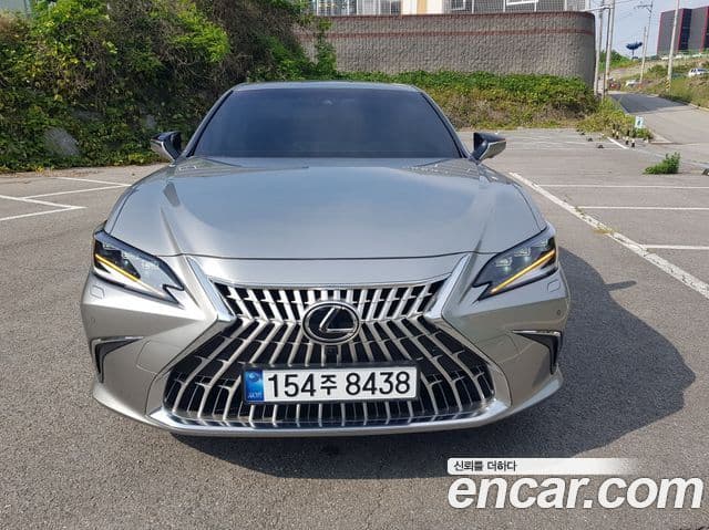 Lexus ES300h 2025 — ფოტო 3/20