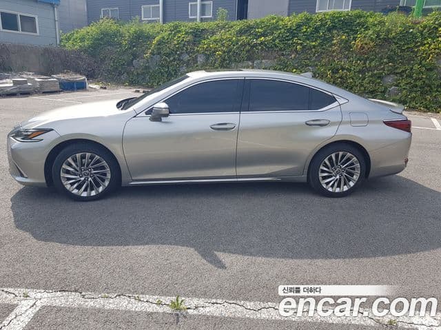 Lexus ES300h 2025 — Şəkil 14/20