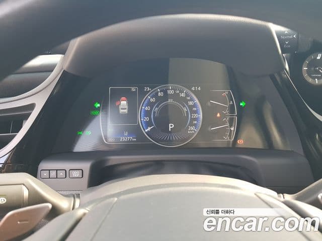 Lexus ES300h 2025 — Şəkil 10/20