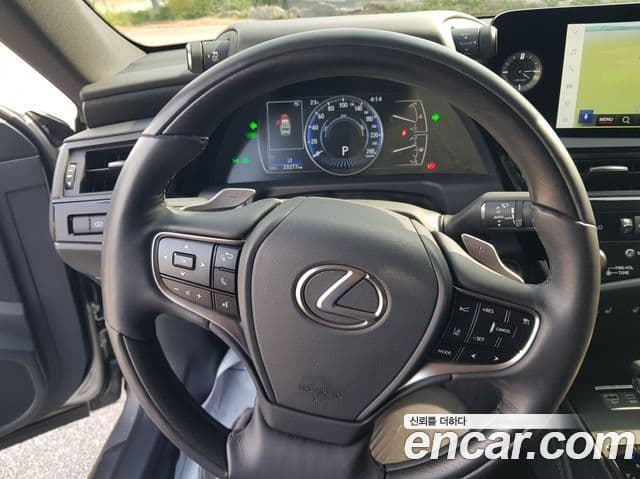 Lexus ES300h 2025 — Şəkil 20/20