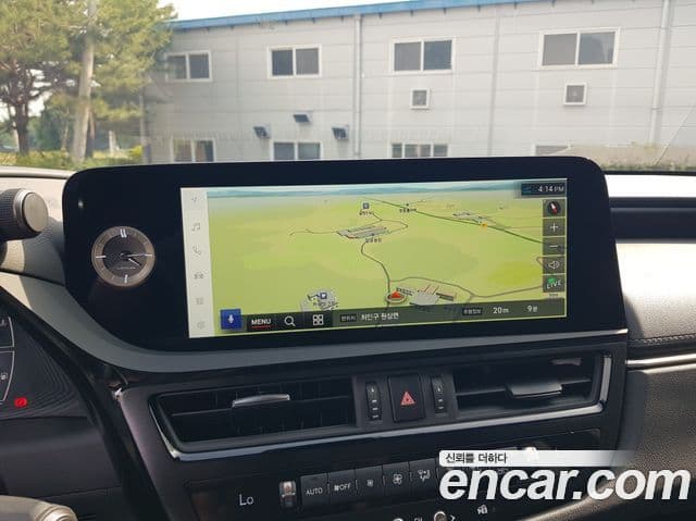 Lexus ES300h 2025 — ფოტო 16/20