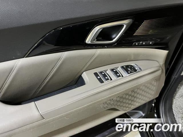 Kia Carnival 2024 — фото 14 из 19