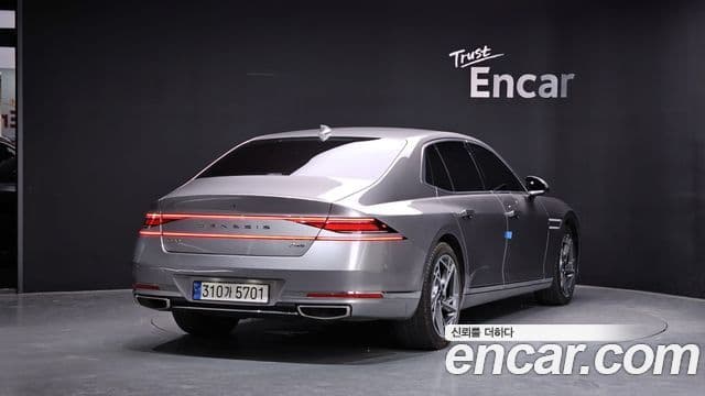 Genesis G90 2022 — Şəkil 2/20