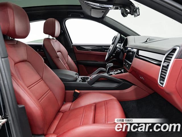 Porsche Cayenne 2022 — Şəkil 14/19