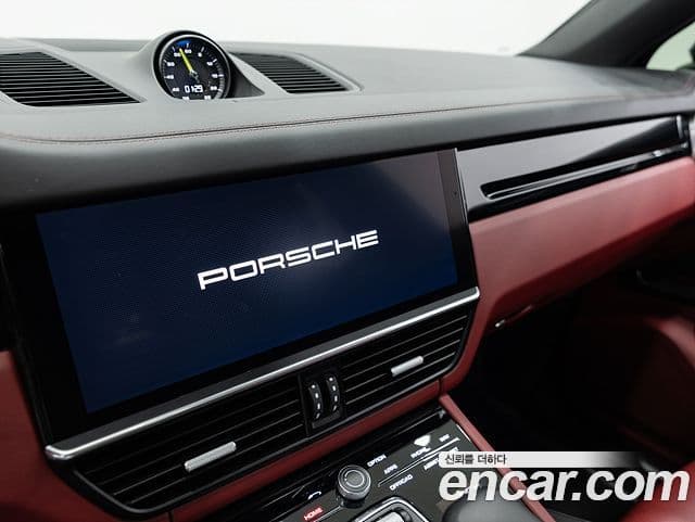 Porsche Cayenne 2022 — Şəkil 18/19