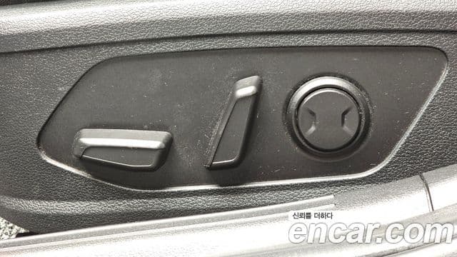 Hyundai Sonata Hybrid 2022 — Photo 28/32