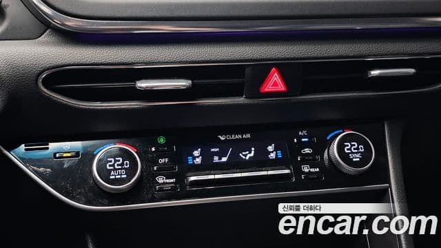 Hyundai Sonata Hybrid 2022 — Photo 20/32