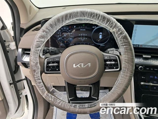 Kia Carnival 2023 — Şəkil 10/20