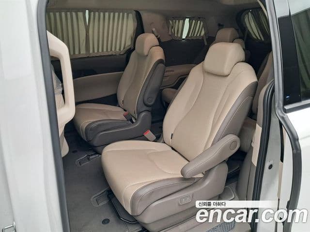 Kia Carnival 2023 — Şəkil 12/20