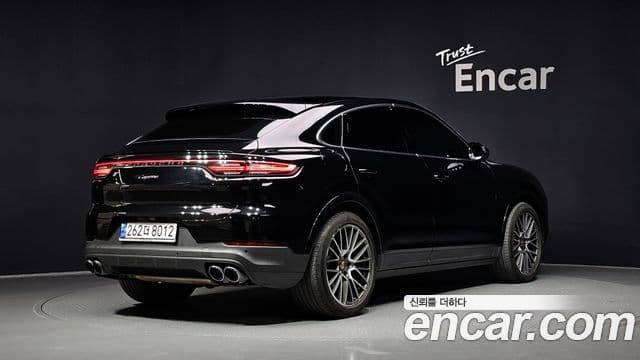 Porsche Cayenne 2022 — Фото 1/20