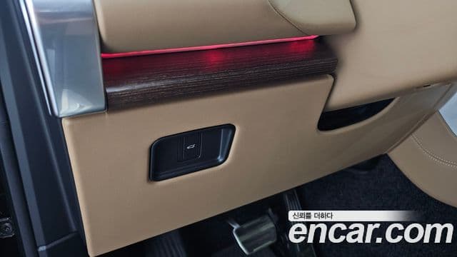 Land Rover Range Rover 2026 — Photo 28/39
