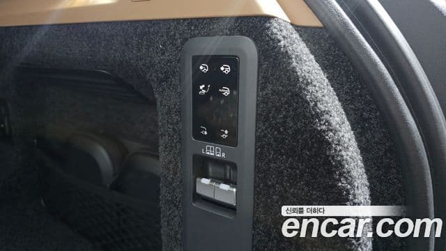 Land Rover Range Rover 2026 — Photo 18/39