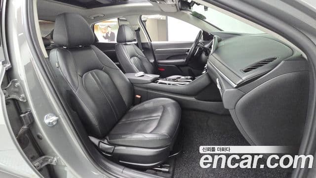 Hyundai Sonata 2022 — ფოტო 11/20