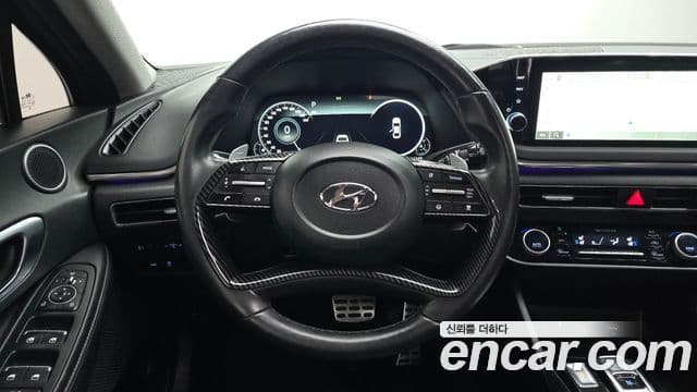 Hyundai Sonata 2022 — ფოტო 13/20