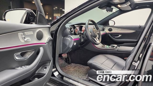 Mercedes-Benz E-Class 2020 — ფოტო 10/20